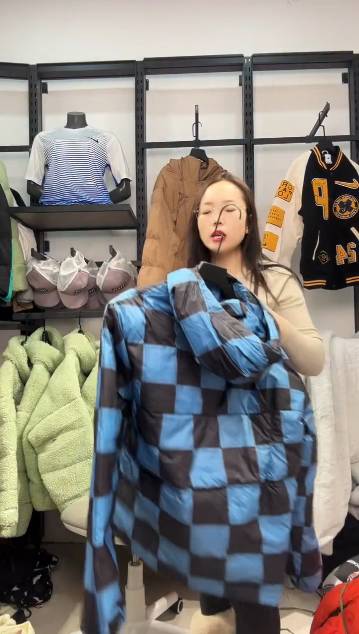 2243闪购编码 Nike/Jordan运动卫衣裤以直播间过款为准 尺码·M