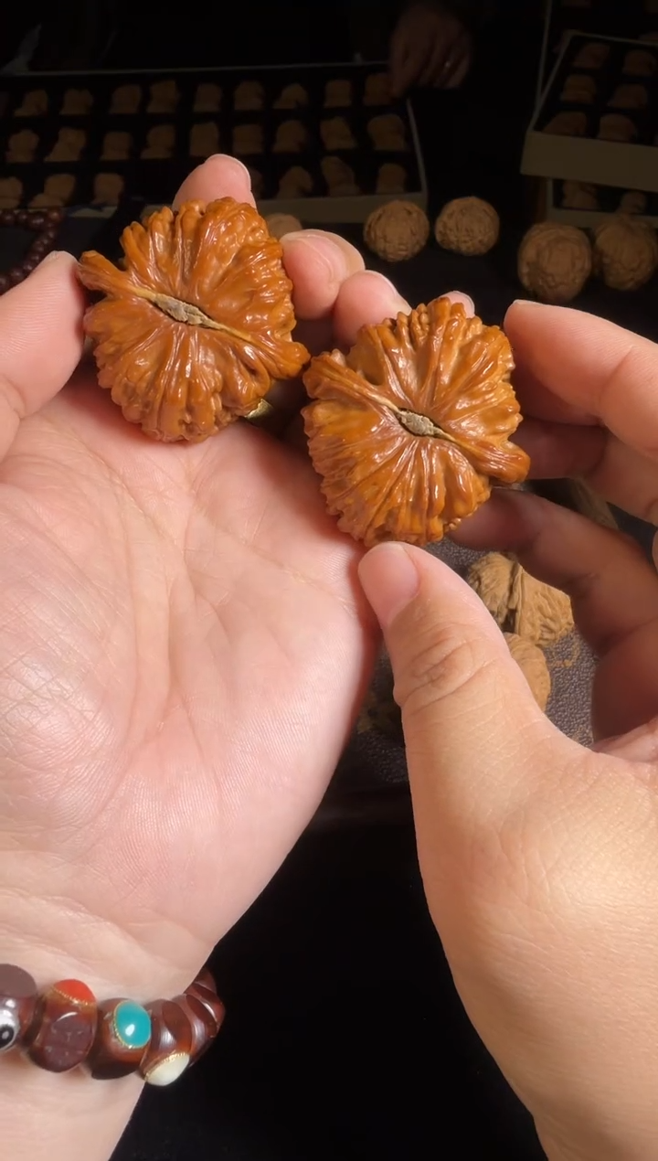 吊坠文玩核桃46尺全品白狮子（手盘半年）