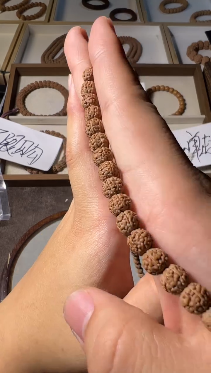 金刚菩提手串原桩一代闷墩龙长串