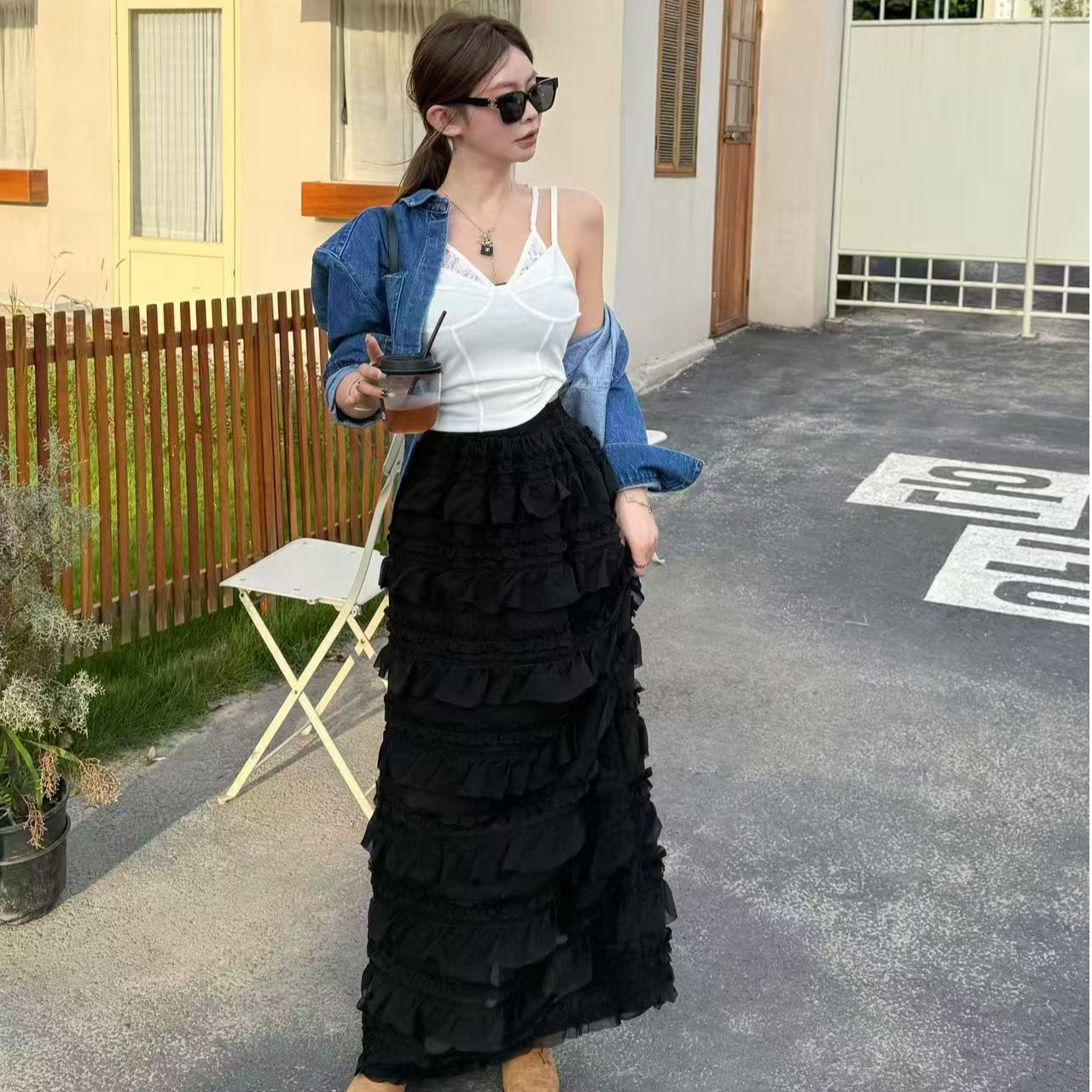 【YKL】悠然清韵 白色拼接吊带黑色木耳边蛋糕裙蓝色双口袋牛仔衬衫