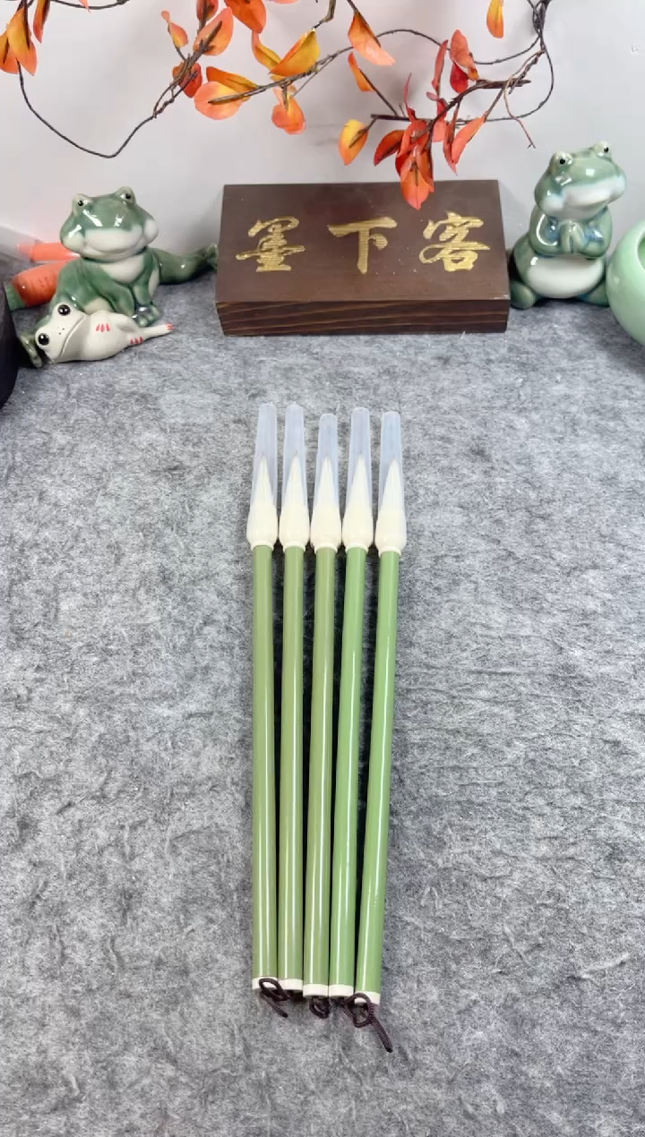 中楷狼羊兼毫毛笔2支  出峰3.6cm口径0.9cm 适楷行隶篆草山水花鸟