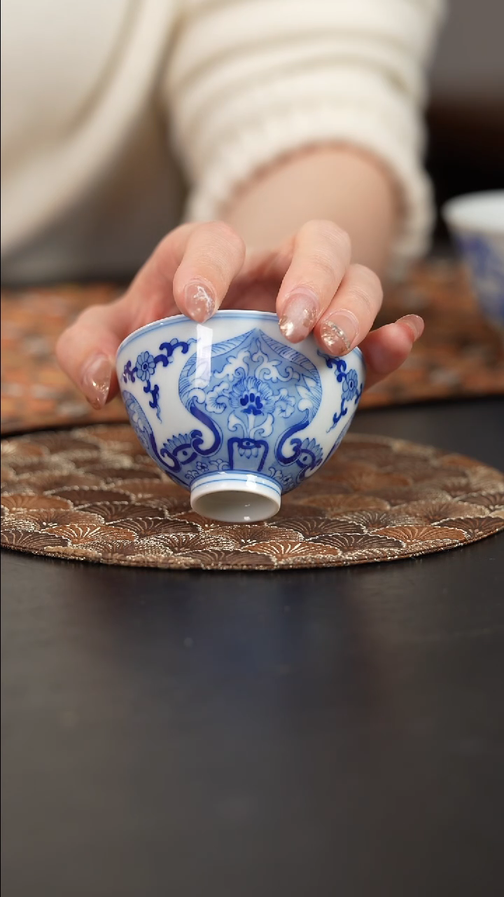 【闪购商品】杯看山柴窑青花鸡心