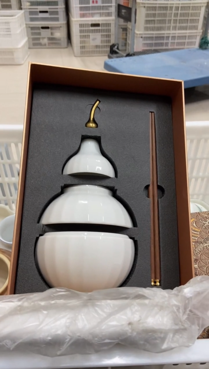 杯无运费险有瑕疵的摄影的产品有使用过的痕迹有点脏介意勿拍