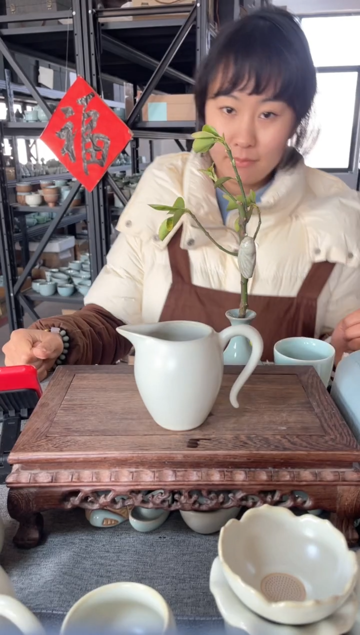 【闪购商品】瓷片微瑕月白美人公道杯
