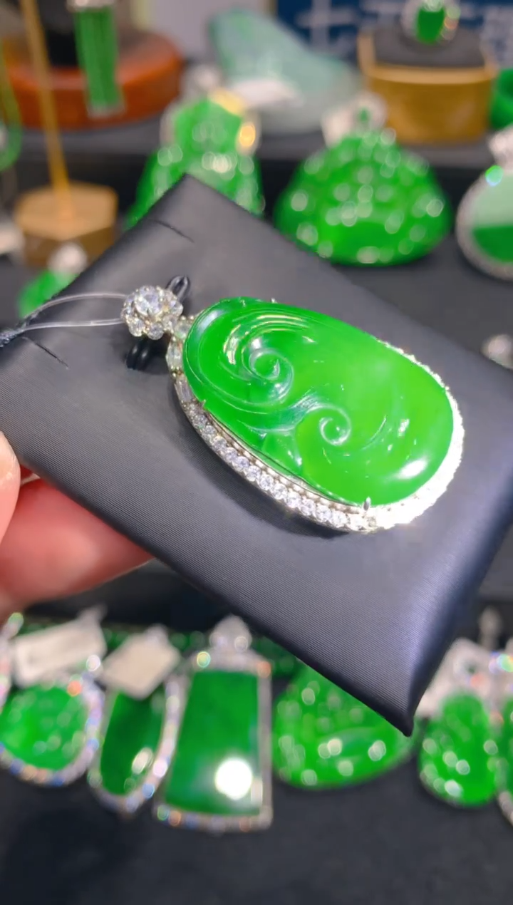 【闪购商品】翡翠颈饰银S925镶嵌一季