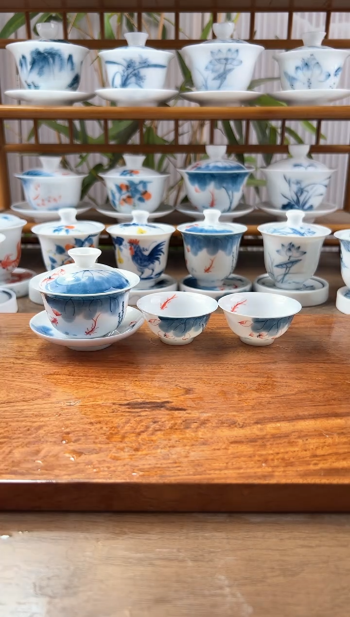 微瑕线条莲80ml三才盖碗+小玉兰杯2个