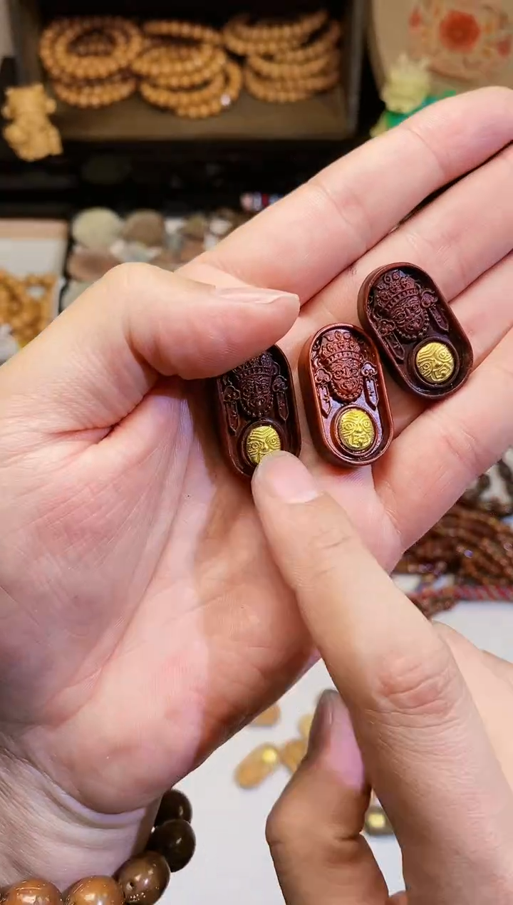 【闪购商品】非洲檀香无事牌血檀扎基