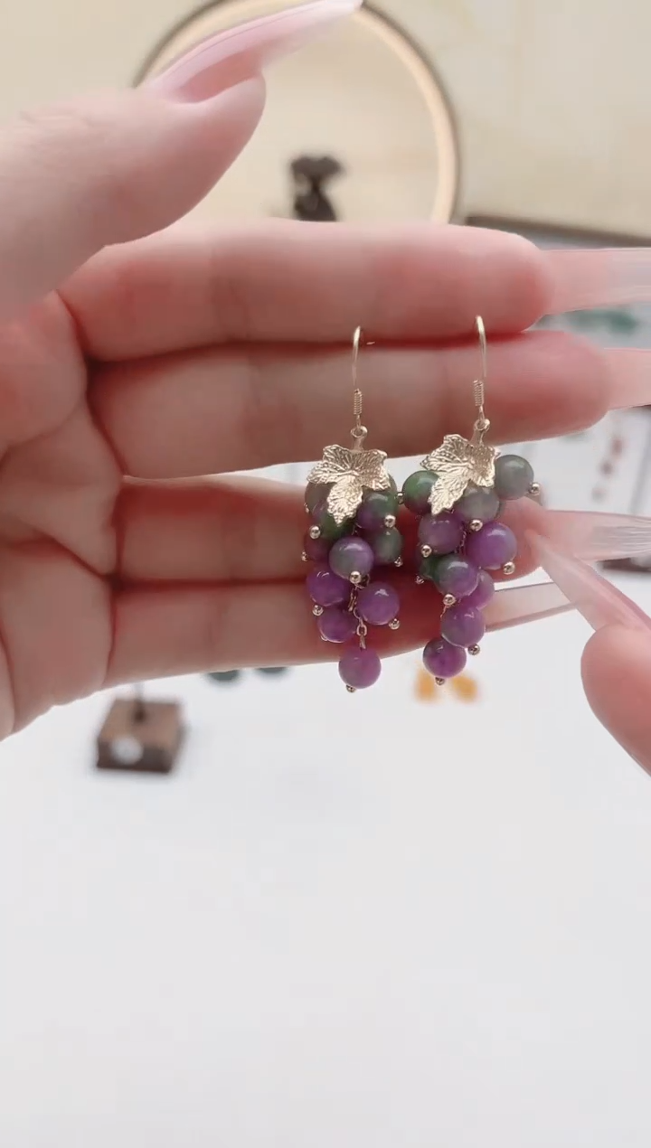 未镶嵌石英质玉（非洲翠）耳饰00春彩葡萄