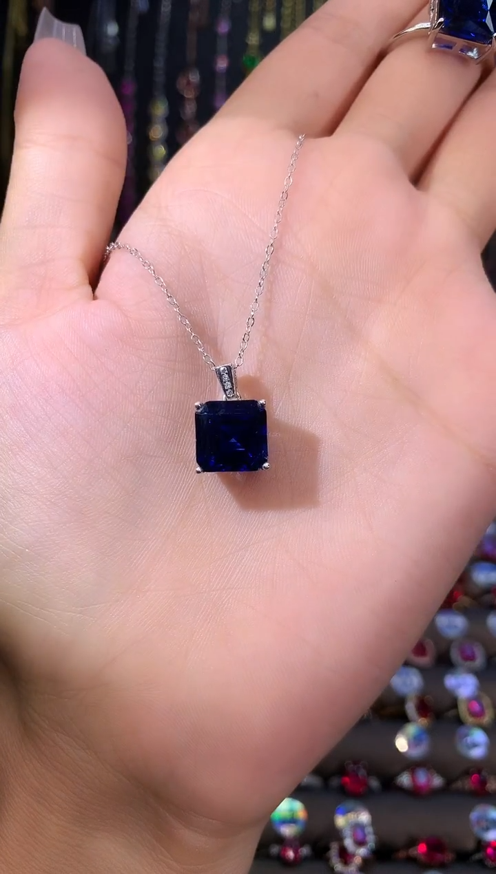 蓝宝石吊坠(赠链)银S925镶嵌10银色