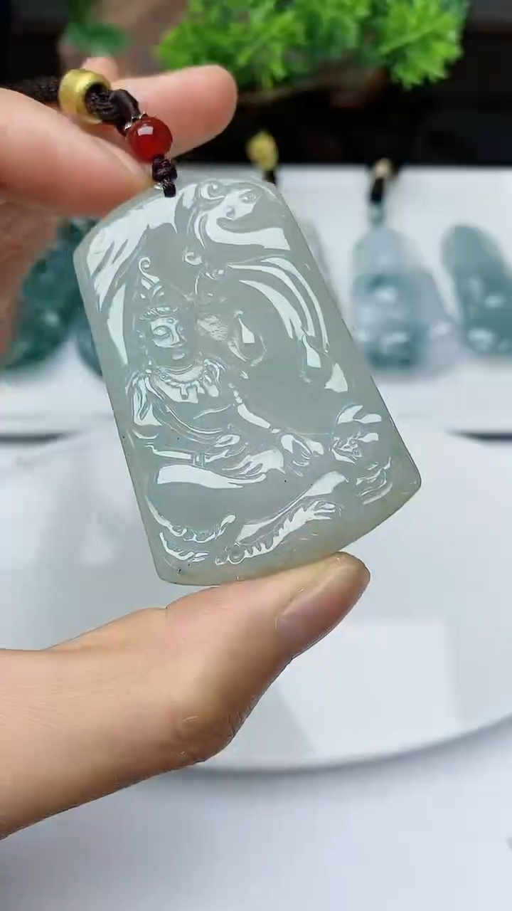 【闪购商品】翡翠颈饰未镶嵌