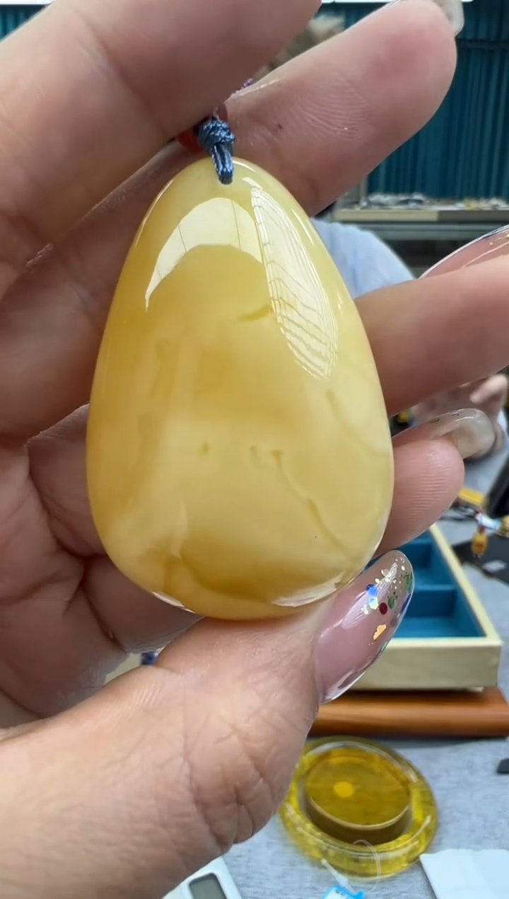 未镶嵌颈饰琥珀91秒拍号