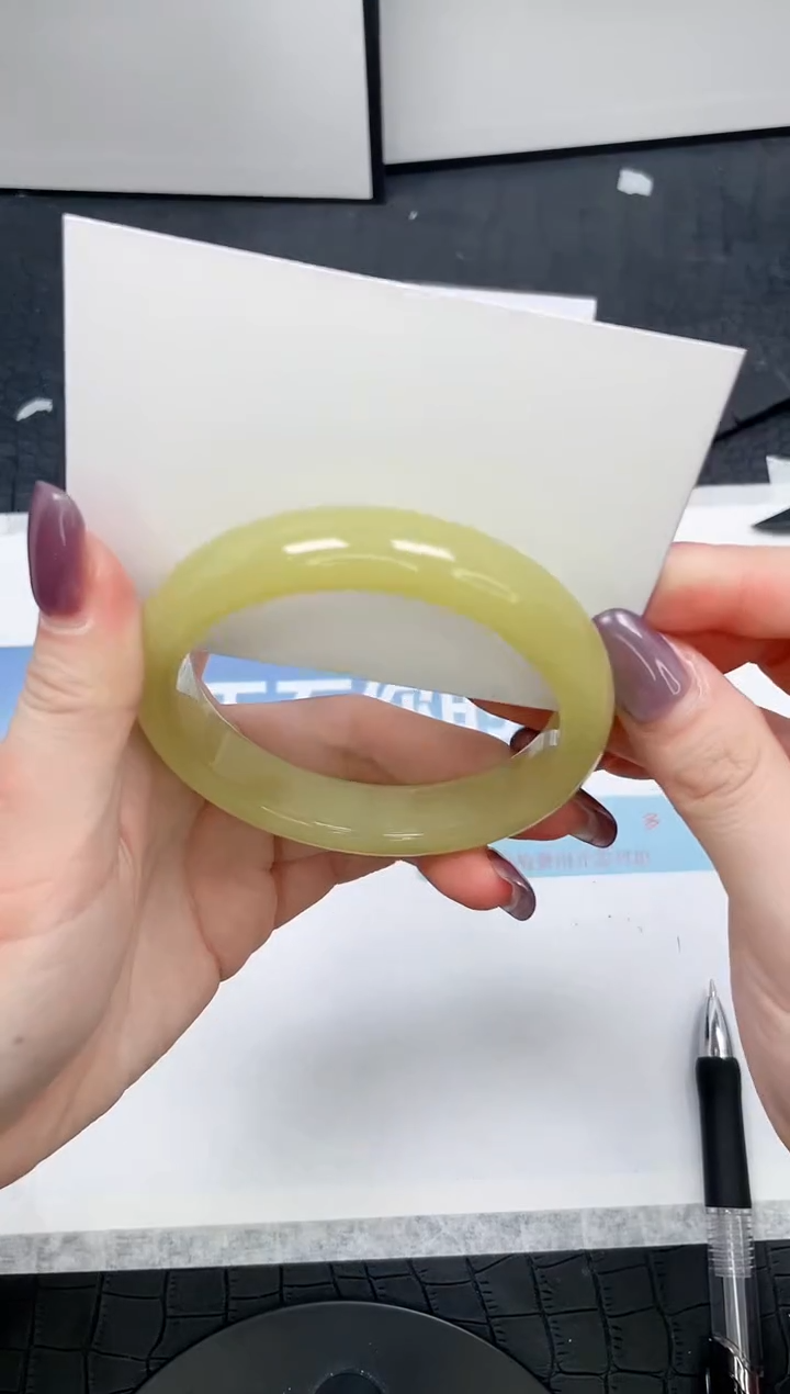 【闪购商品】石英质玉手镯未镶嵌274-60