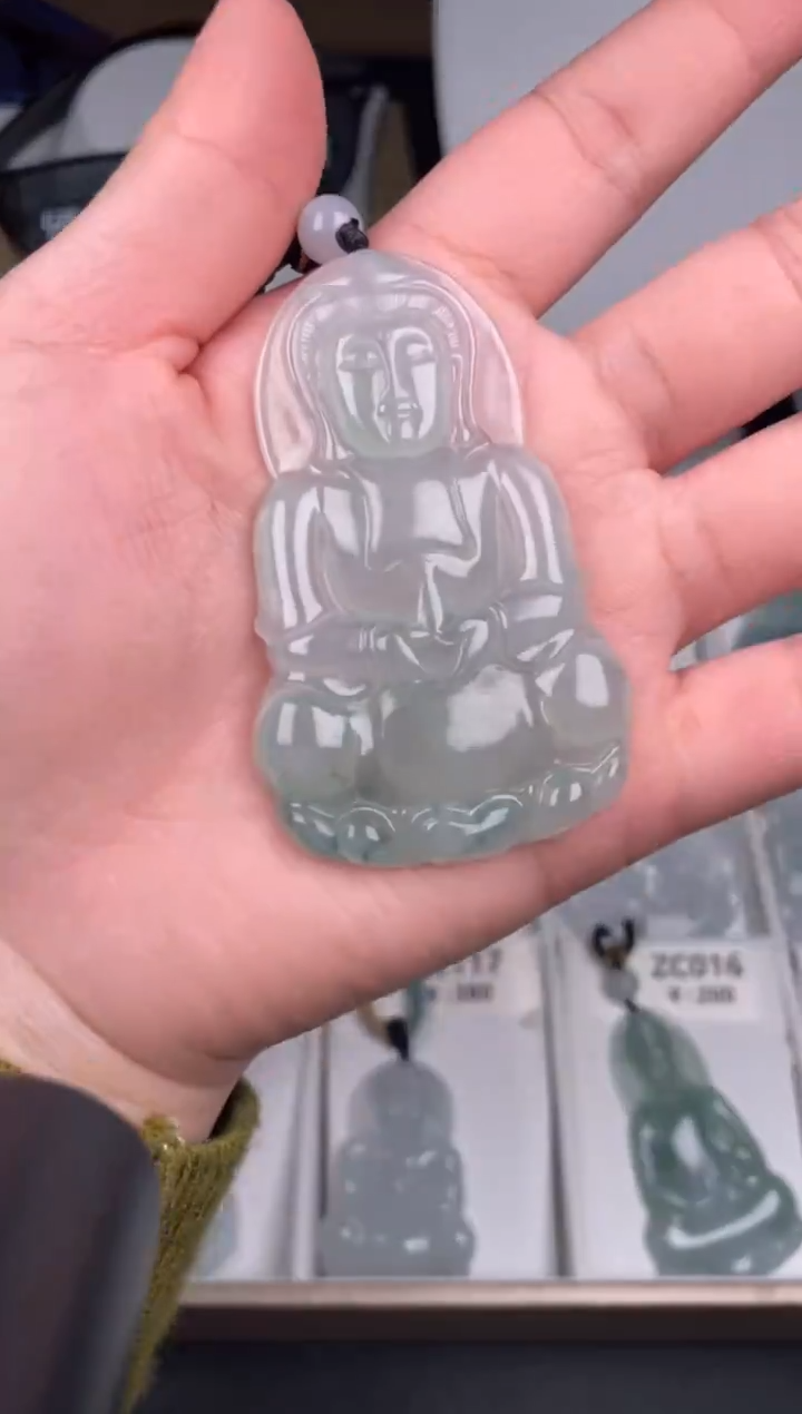 颈饰未镶嵌翡翠ZC080高冰绿飘花超大观音+孤品+送同款绳子
