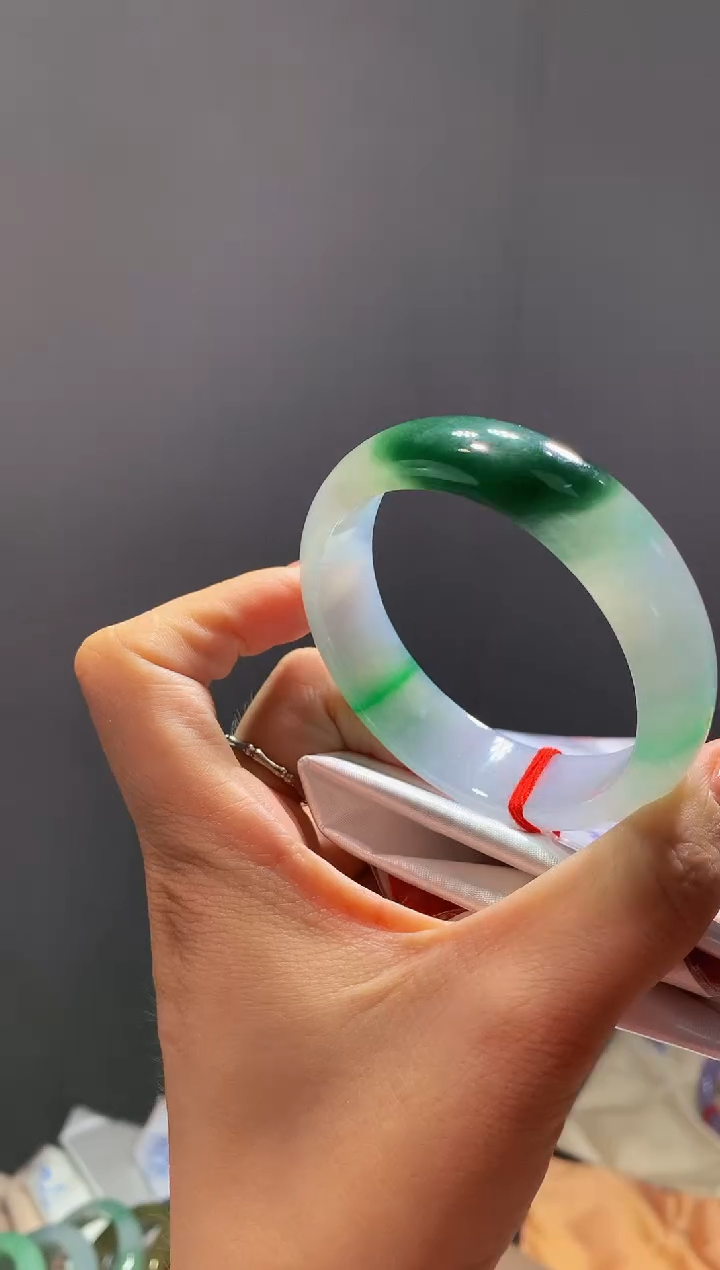 翡翠手镯未镶嵌101-翡翠手镯