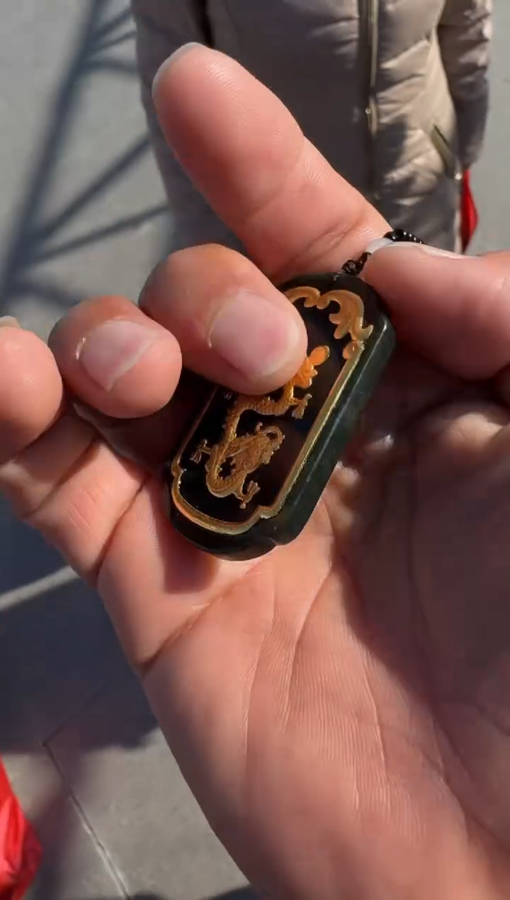 未镶嵌和田玉（糖玉）挂件和田玉