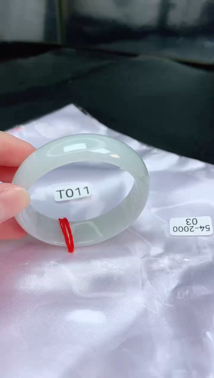 翡翠未镶嵌手镯缅甸天然A货翡翠手镯