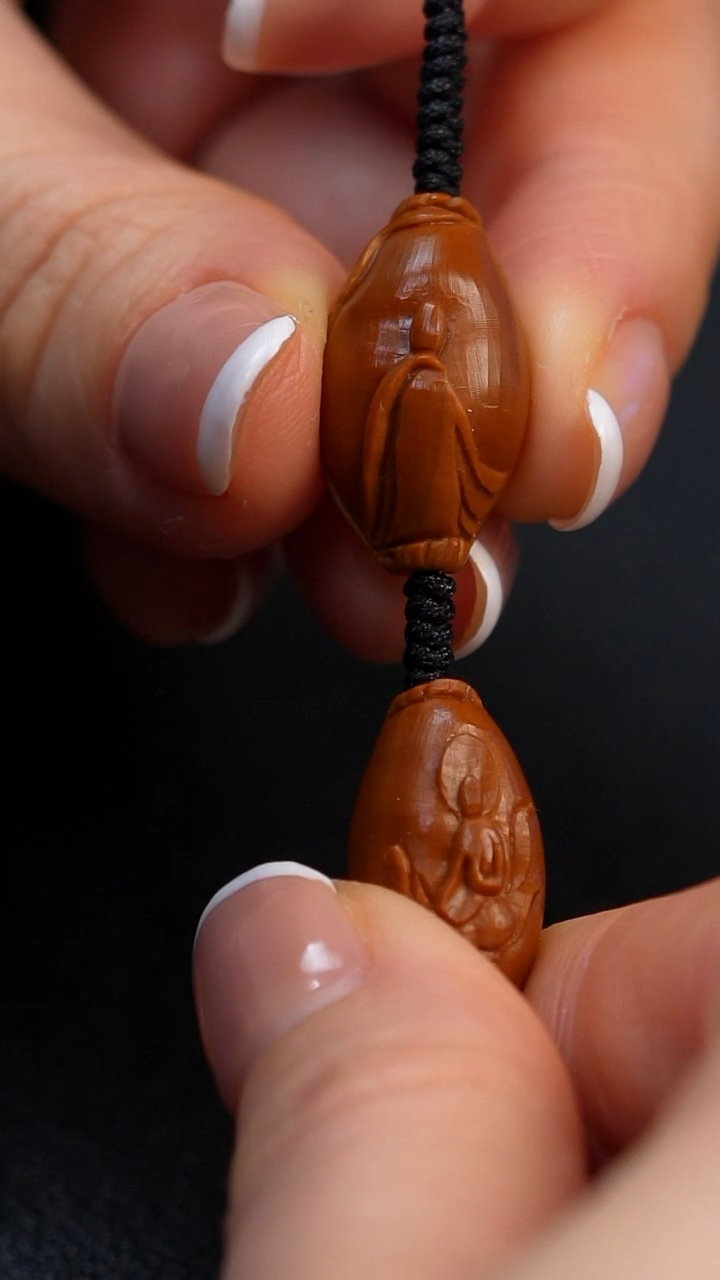 【闪购商品】橄榄核手串无相佛脖挂