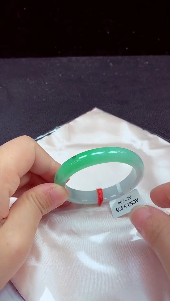 【闪购商品】翡翠手镯未镶嵌手镯52