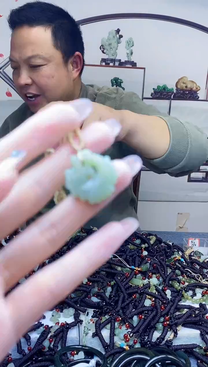 颈饰未镶嵌和田玉多样性发拍一发一