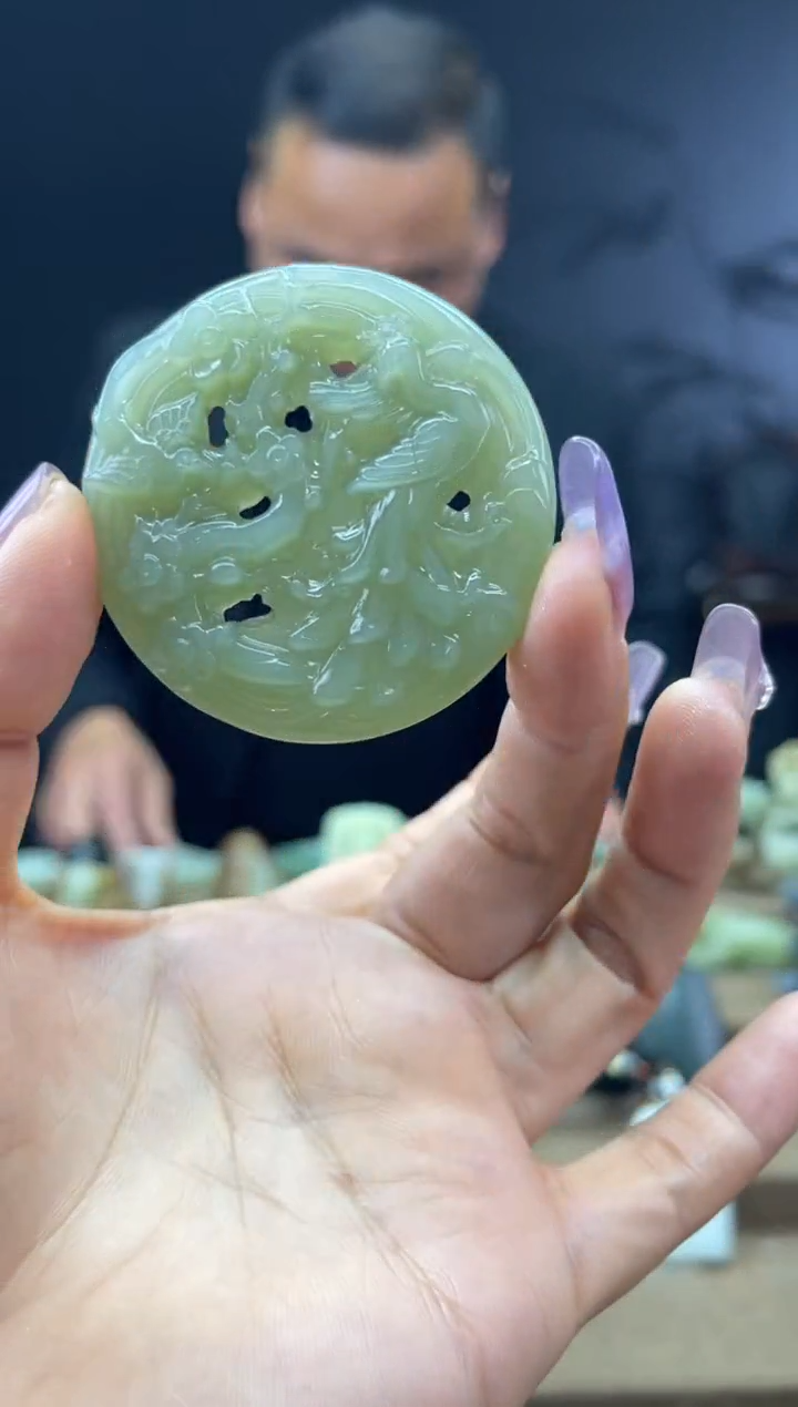 颈饰未镶嵌和田玉1
