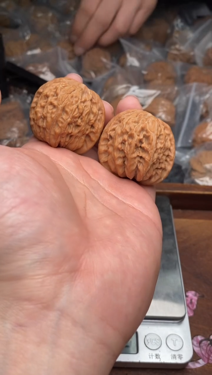 【闪购商品】文玩核桃把件G74号40尺磨盘