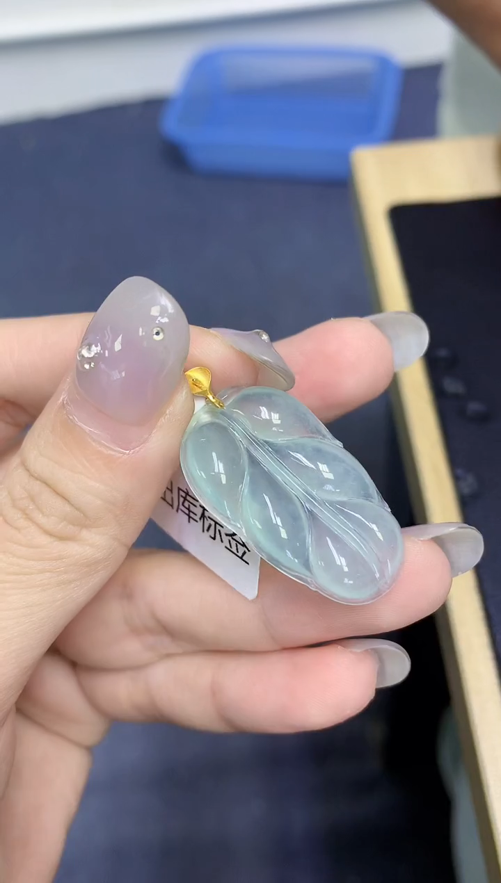 颈饰18K金镶嵌翡翠天然缅甸翡翠A货多样性发一件