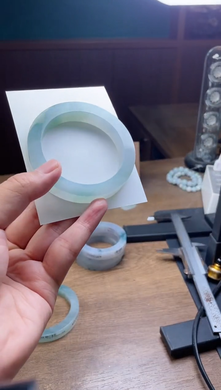 未镶嵌手镯定制翡翠往**安定制