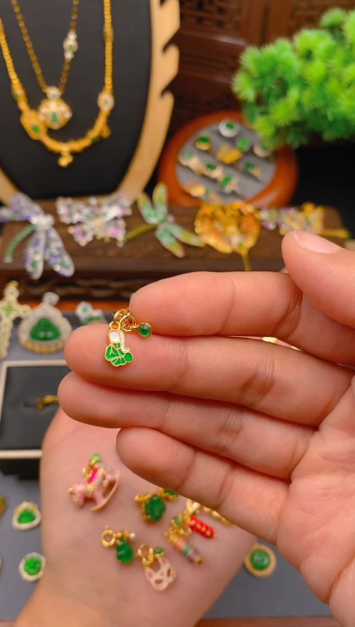 【闪购商品】翡翠吊坠(不含链)银S925镶嵌白菜