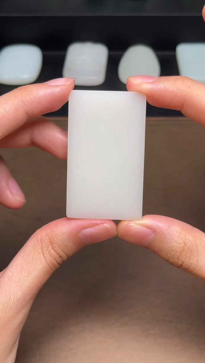 和田玉未镶嵌颈饰39