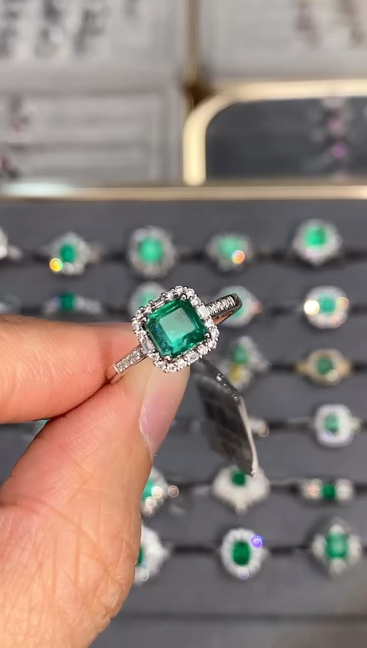 【闪购商品】祖母绿戒指18K金镶嵌1.02ct/喜迎财神专属价