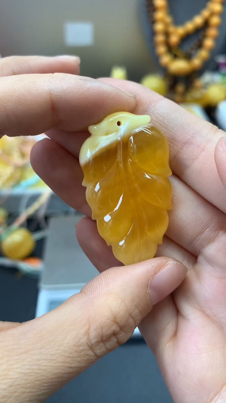 【闪购商品】未镶嵌琥珀珠宝奇石715