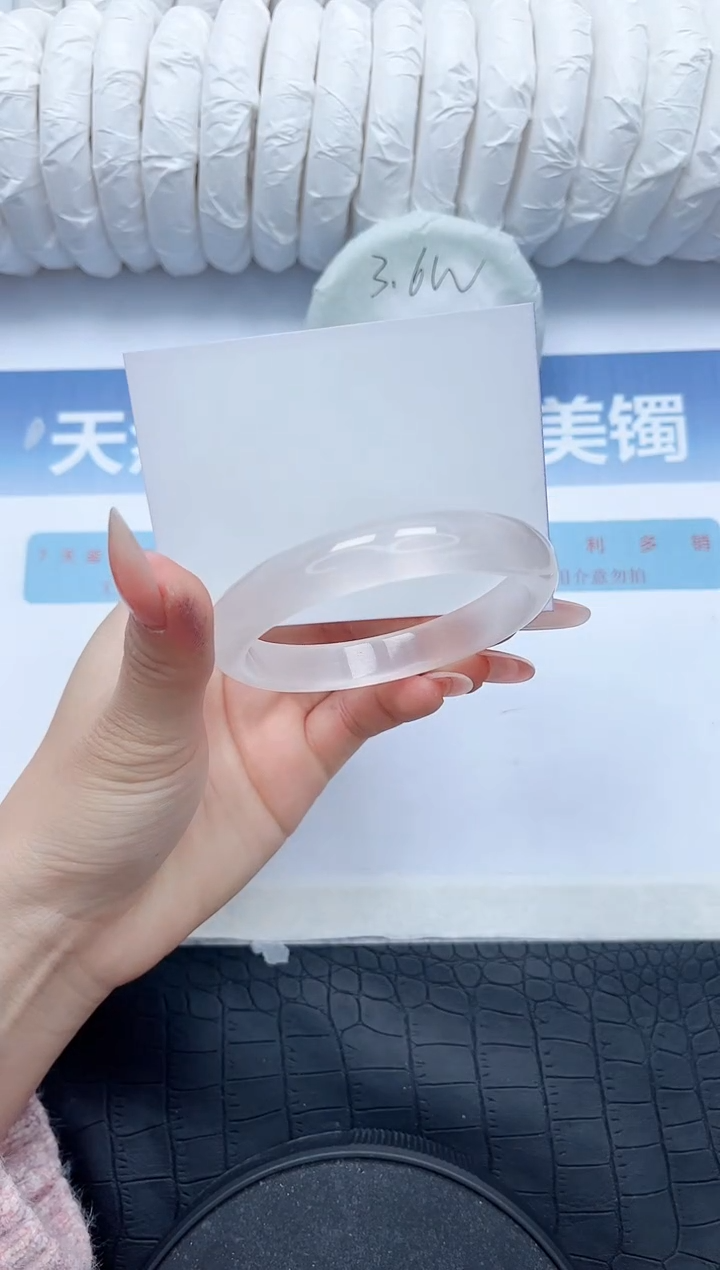 【闪购商品】石英质玉手镯未镶嵌S429-56