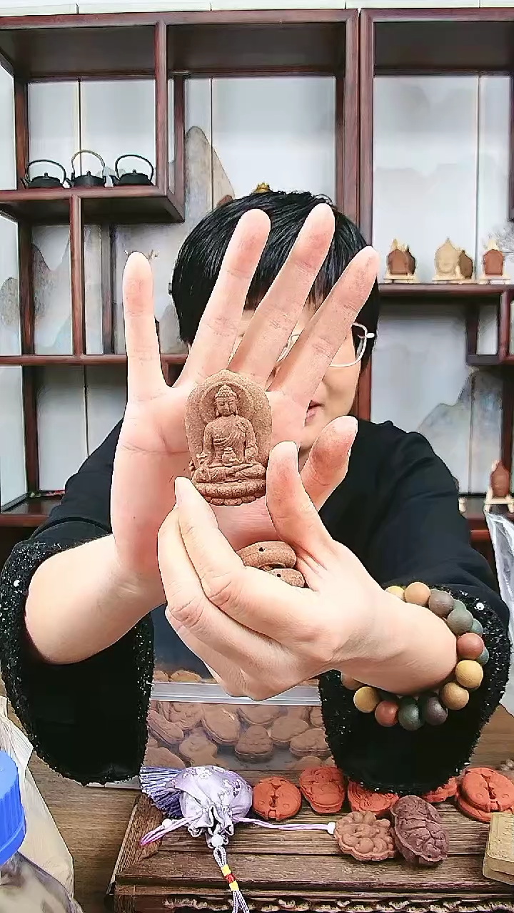 【闪购商品】龙涎香香方瑕疵药师佛