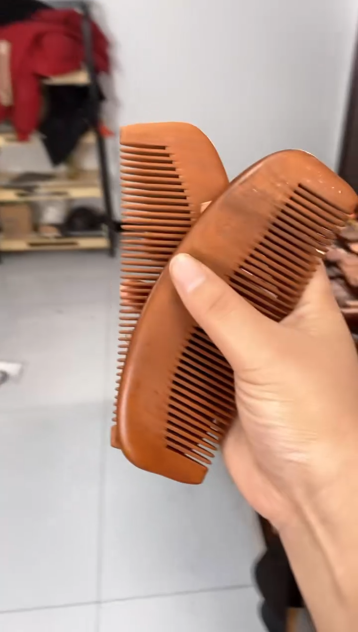 【闪购商品】木枣木梳子随机发货2个