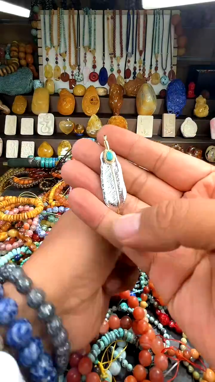 【闪购商品】翡翠吊坠(不含链)未镶嵌(多样性发货只发一件)137702