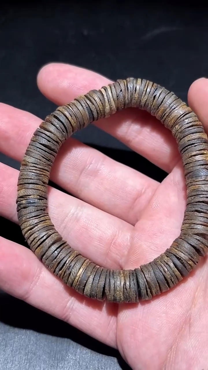 沉香手串?***ZZYFG25-311