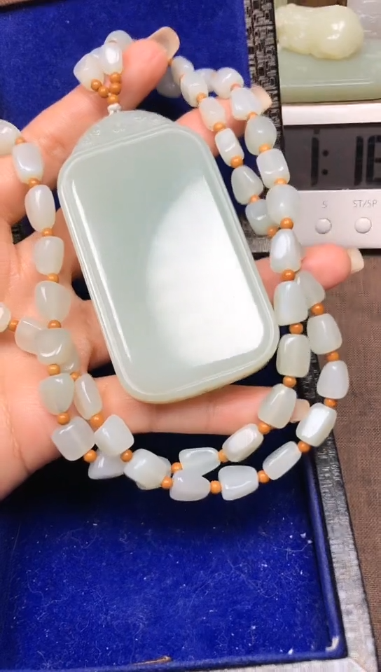 【闪购商品】和田玉颈饰未镶嵌坚持