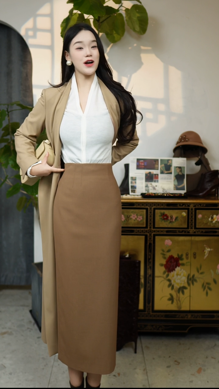 卡其色后开叉半裙 XL码