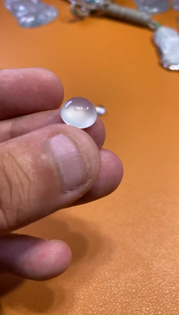 翡翠挂件未镶嵌蛋面380