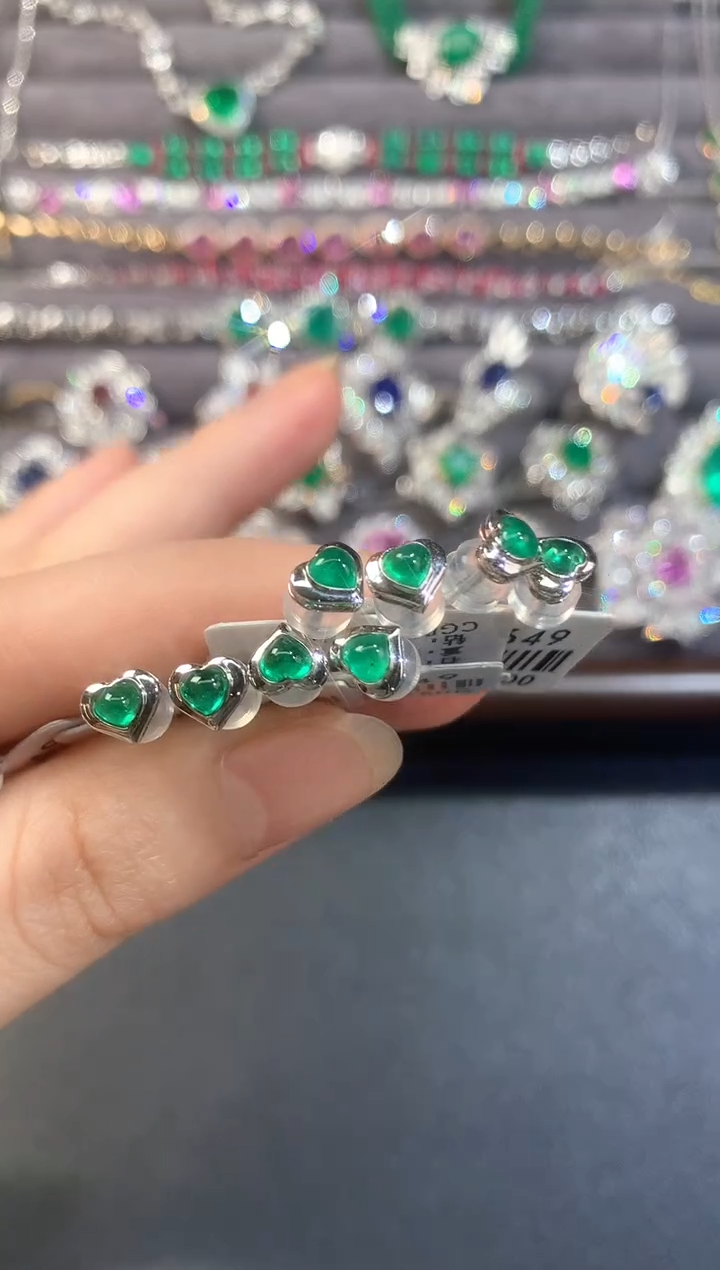 耳饰18K金镶嵌祖母绿多样性发其一E503|1380