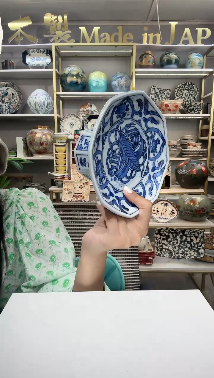 瓷16厘米高脚盘一只