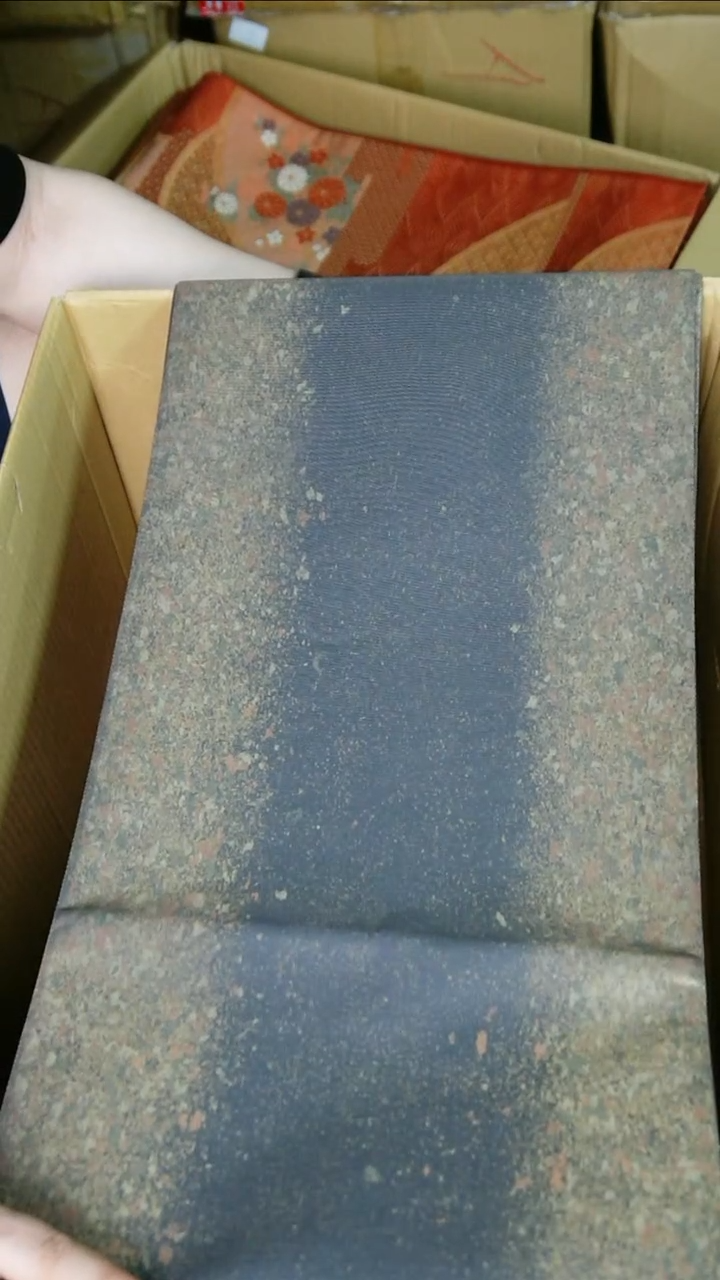 织绣素*?织锦30六通箔。