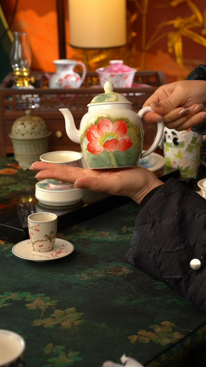 【闪购商品】初六好物分享@@法华彩茶壶