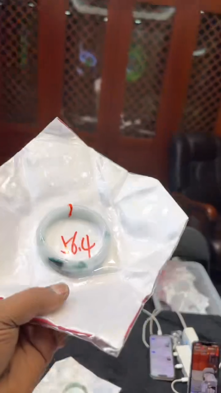 【闪购商品】翡翠手镯未镶嵌手镯