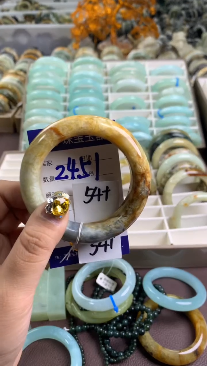 【闪购商品】蛇纹石玉手镯未镶嵌2451