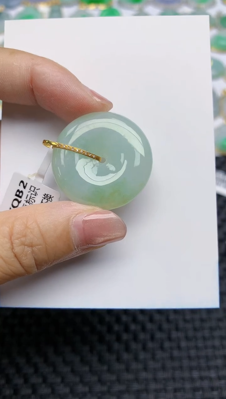 【闪购商品】翡翠颈饰18K金镶嵌天然A货翡翠 105