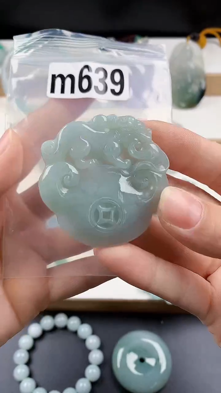 颈饰未镶嵌翡翠天然翡翠吊坠挂件