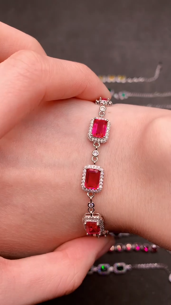 【闪购商品】红宝石手链银S925镶嵌.......