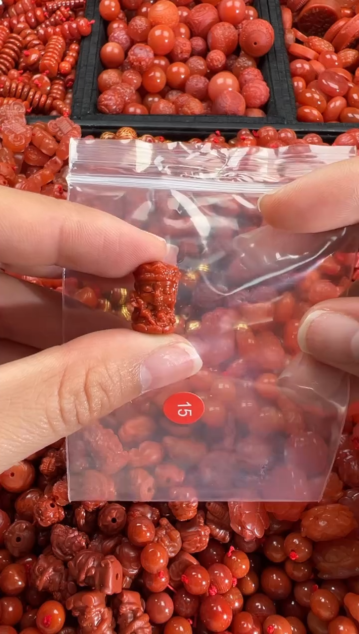 【闪购商品】南红玛瑙颈饰未镶嵌1