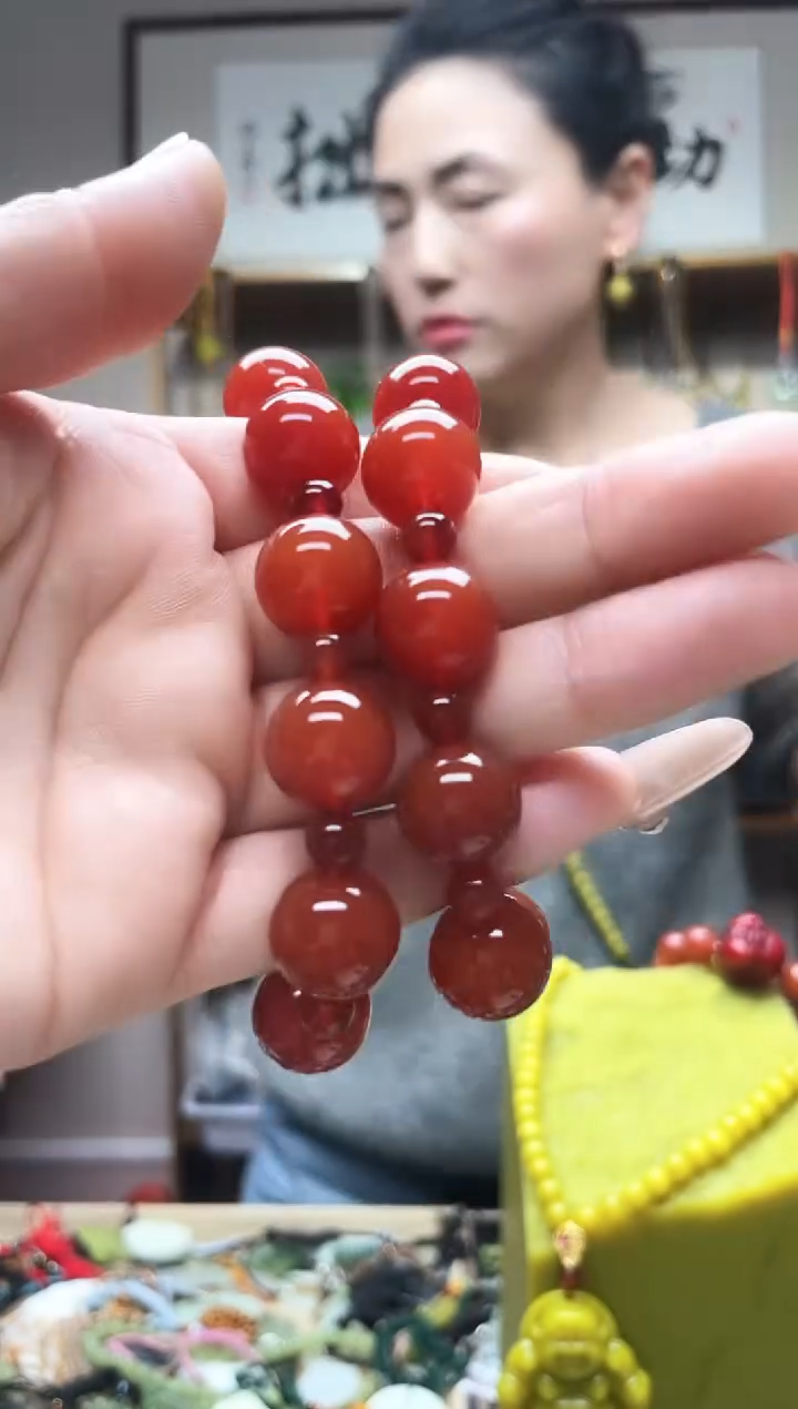 未镶嵌岫玉吊坠`